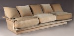 Lote 278: SOFA CONFORTABLE MODELO DE MATTA PARA TRES AMPLIOS CUERPOS.  SOFA CONFORTABLE MODELO DE MATTA PARA TRES AMPLIOS CUERPOS. 