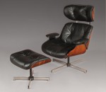 Lote 174: SILLON DISEÑO EAMES CON BANQUETA APOYA PIES. SILLON DISEÑO EAMES CON BANQUETA APOYA PIES.