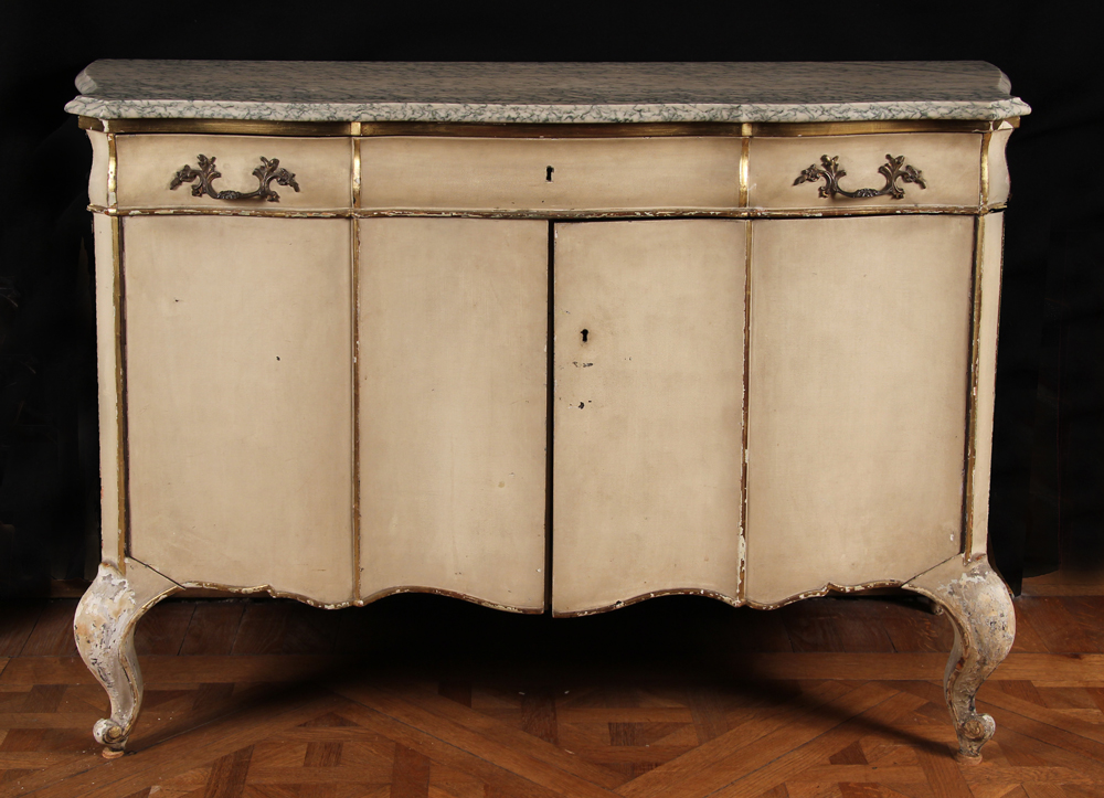  COMODA DE ESTILO VENECIANO DE LA CASA JANSEN.