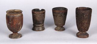 Lote 159: CUATRO ANTIGUOS VASOS ABORIGENES DEL SIGLO XVIII.  CUATRO ANTIGUOS VASOS ABORIGENES DEL SIGLO XVIII. 