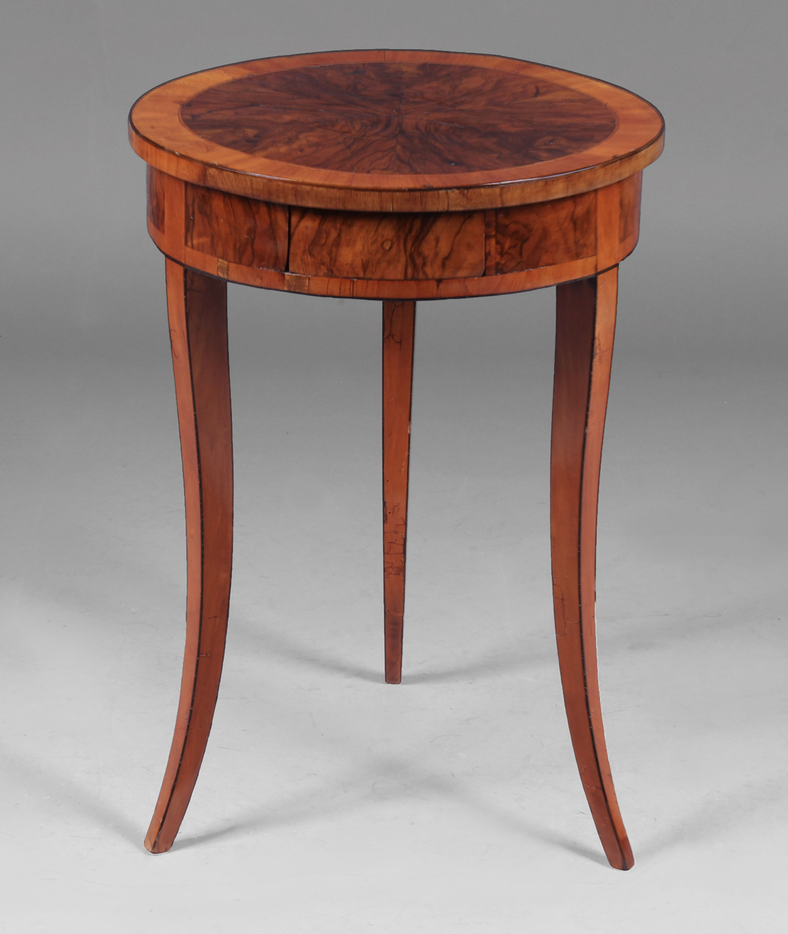  ANTIGUA MESA CIRCULAR AUSTRIACA ESTILO BIEDERMEIER. 