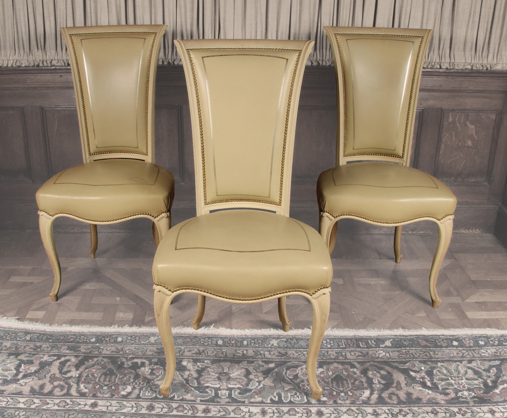  DIEZ SILLAS DE ESTILO FRANCES LUIS XV PARA COMEDOR.