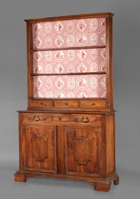 Lote 257: ANTIGUO MUEBLE ALACENA ITALIANO SIGLO XVIII.  ANTIGUO MUEBLE ALACENA ITALIANO SIGLO XVIII. 