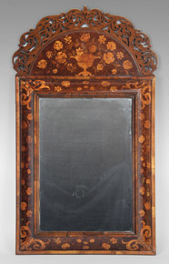 Lote 722: ESPEJO DE PARED CON ENMARCAMIENTO ESTILO HOLANDES. ESPEJO DE PARED CON ENMARCAMIENTO ESTILO HOLANDES.