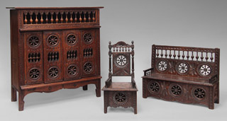 Lote 657: TRES MUEBLES EN MINIATURA ESTILO DE PROVINCIA. TRES MUEBLES EN MINIATURA ESTILO DE PROVINCIA.