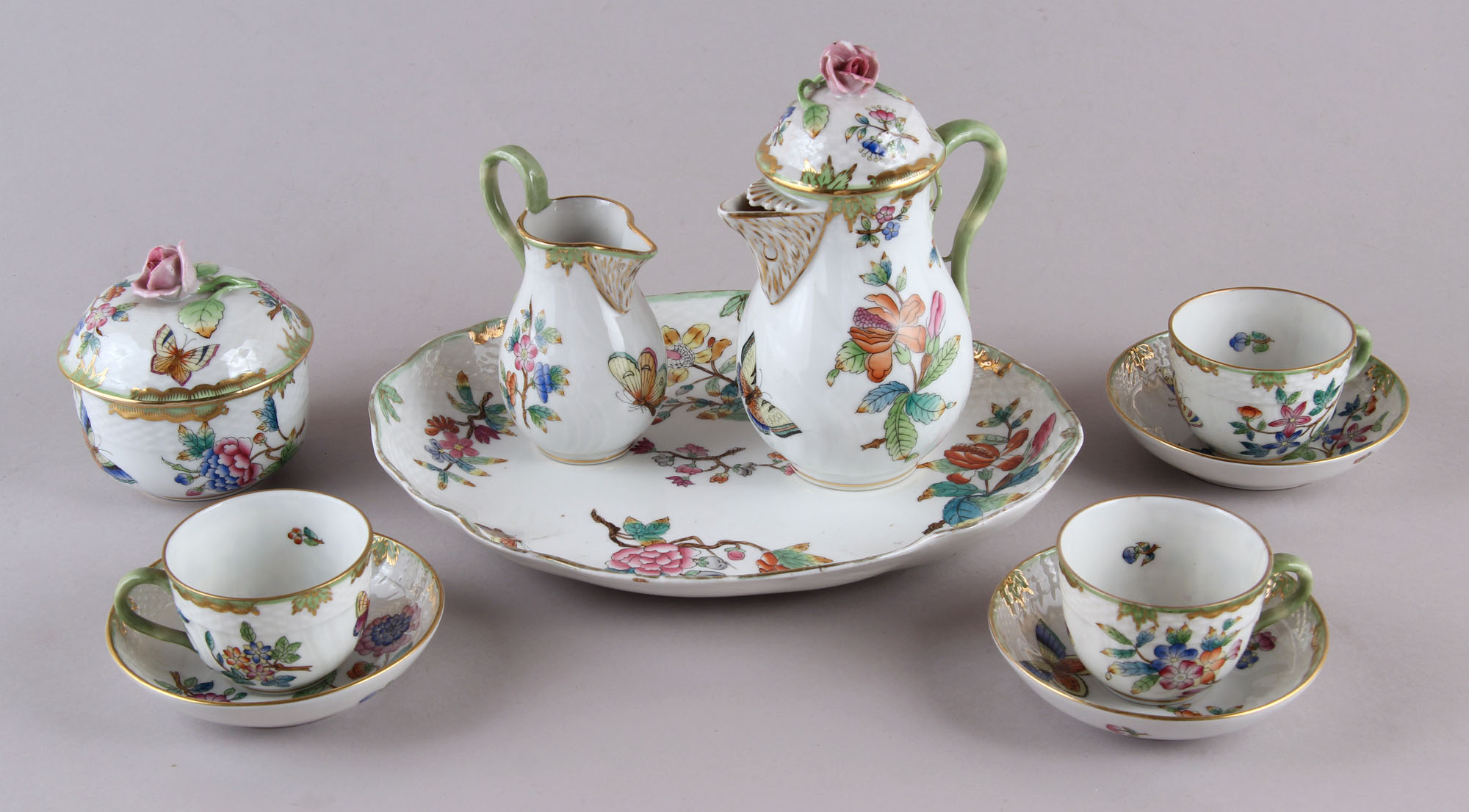  PEQUEÑO JUEGO DE PORCELANA HUNGARA HEREND PARA CAFE. 
