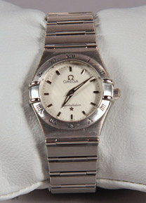 Lote 318: RELOJ PULSERA DE DAMA MARCA OMEGA. RELOJ PULSERA DE DAMA MARCA OMEGA.