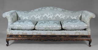 Lote 145: ANTIGUO SOFA INGLES DE ESTILO QUEEN ANNE.  ANTIGUO SOFA INGLES DE ESTILO QUEEN ANNE. 