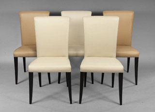 Lote 151: TRECE SILLAS ITALIANAS DE DISEÑO MODERNO PARA COMEDOR.  TRECE SILLAS ITALIANAS DE DISEÑO MODERNO PARA COMEDOR. 