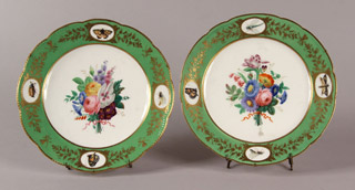 Lote 396: PAR DE PLATOS DE PORCELANA FRANCESA DE SEVRES SIGLO XVIII. PAR DE PLATOS DE PORCELANA FRANCESA DE SEVRES SIGLO XVIII.