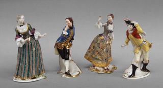 Lote 339: CUATRO FIGURAS DE PORCELANA ALEMANA DE NYMPHENBURG. CUATRO FIGURAS DE PORCELANA ALEMANA DE NYMPHENBURG.