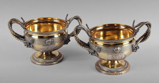 Lote 323: PAR DE ANTIGUOS 'WARWICK VASES' DE PLATA INGLESA SIGLO XIX.  PAR DE ANTIGUOS 'WARWICK VASES' DE PLATA INGLESA SIGLO XIX. 