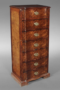 Lote 234: MUEBLE CAJONERO ESTILO INGLES. MUEBLE CAJONERO ESTILO INGLES.