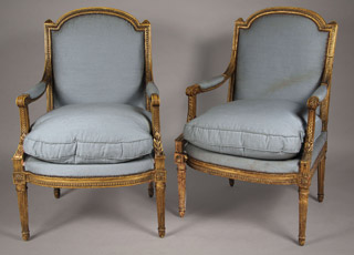 Lote 181: PAR DE SILLONES FRANCESES DE ESTILO LUIS XVI.  PAR DE SILLONES FRANCESES DE ESTILO LUIS XVI. 
