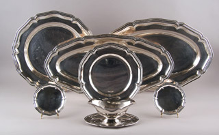 Lote 458: CONJUNTO DE PLATA 800 SELLADA PARA MESA.  CONJUNTO DE PLATA 800 SELLADA PARA MESA. 