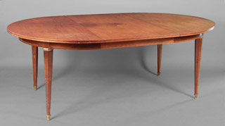 Lote 138: MESA CIRCULAR DE ESTILO FRANCES LUIS XVI PARA COMEDOR.  MESA CIRCULAR DE ESTILO FRANCES LUIS XVI PARA COMEDOR. 
