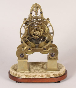 Lote 321: ANTIGUO RELOJ INGLES 'SKELETON' DE BRONCE. ANTIGUO RELOJ INGLES 'SKELETON' DE BRONCE.