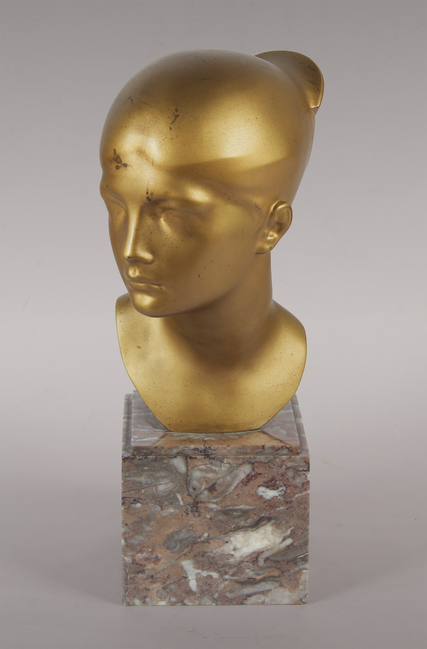  'BUSTO DE MUJER' 