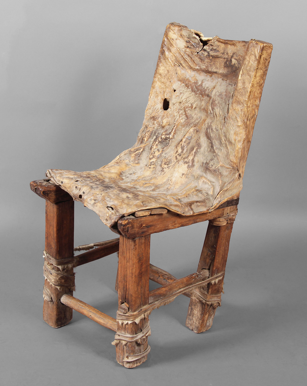  ANTIGUA SILLA CRIOLLA DE MADERA RUSTICA. 