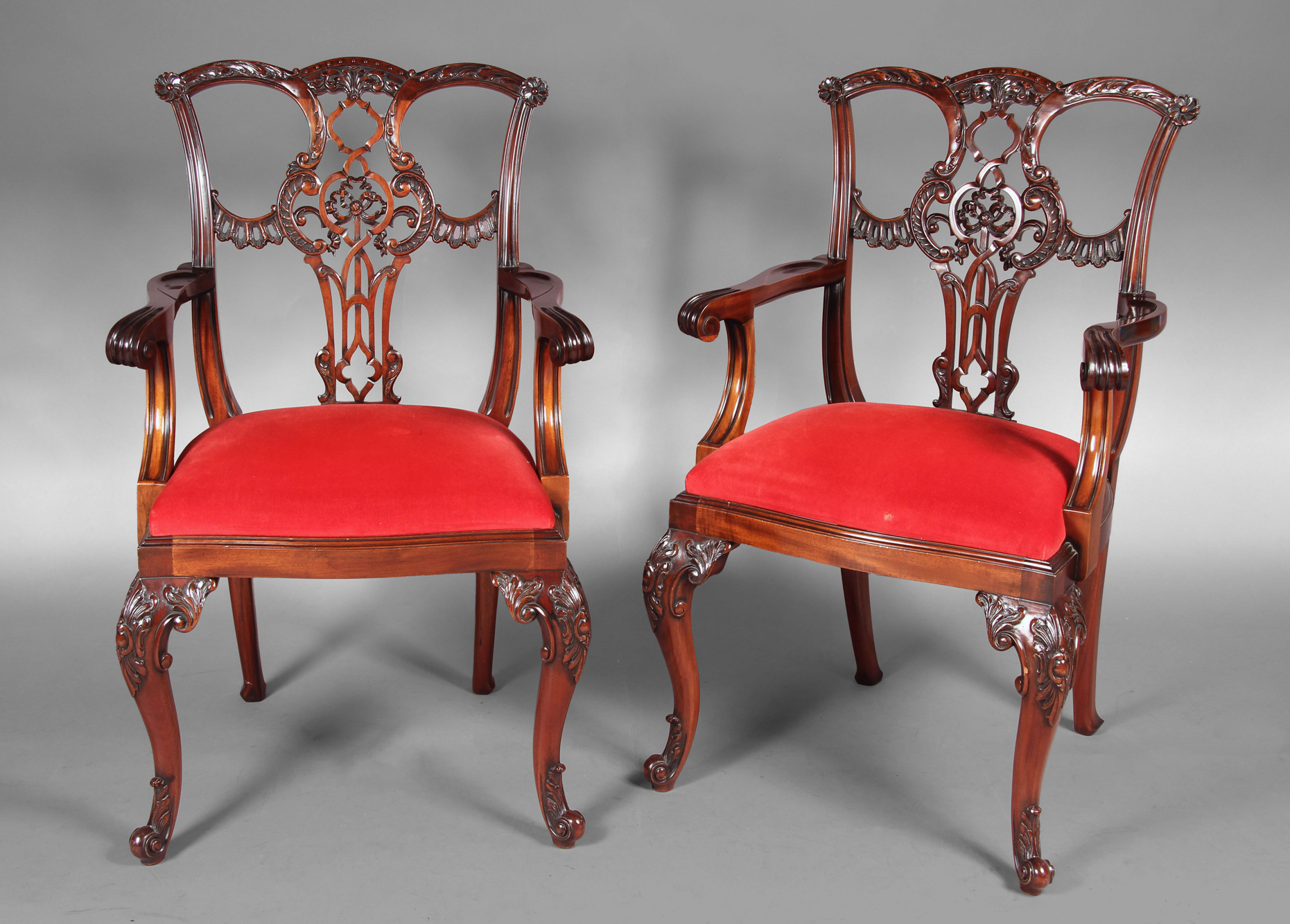  PAR DE SILLONES DE ESTILO INGLES CHIPPENDALE. 