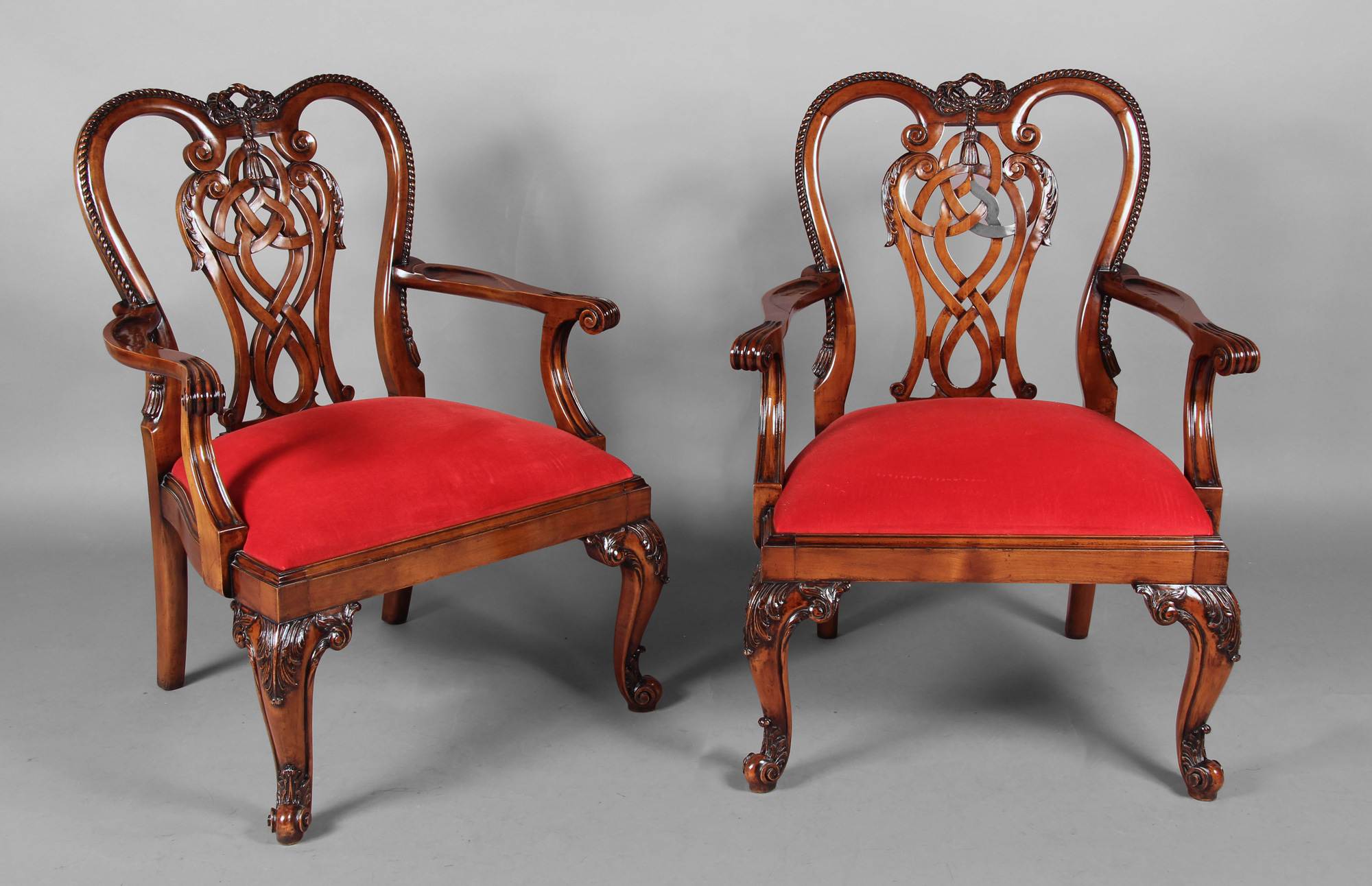  PAR DE SILLONES BAJOS DE ESTILO INGLES. 