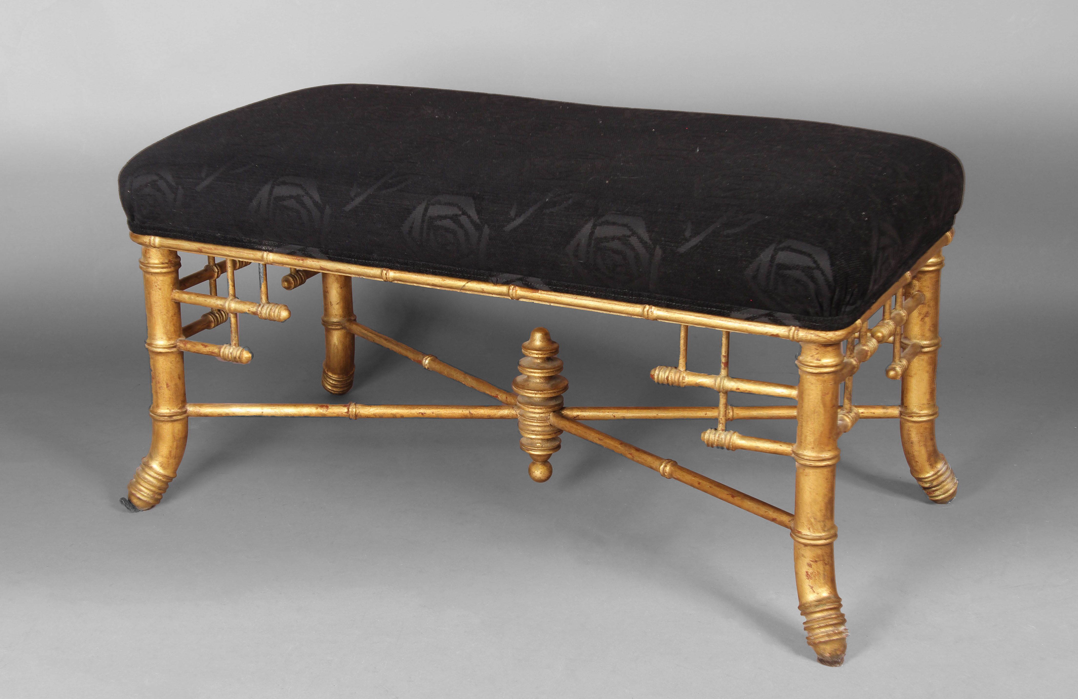  BANQUETA RECTANGULAR CON ARMAZON IMITACION CAÑA. 