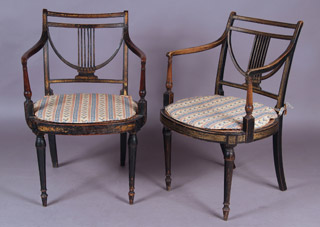 Lote 198: PAR DE ANTIGUOS SILLONES ITALIANOS DEL SIGLO XIX.  PAR DE ANTIGUOS SILLONES ITALIANOS DEL SIGLO XIX. 