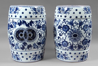 Lote 417: PAR DE BANCOS DE PORCELANA CHINA PARA JARDIN.  PAR DE BANCOS DE PORCELANA CHINA PARA JARDIN. 