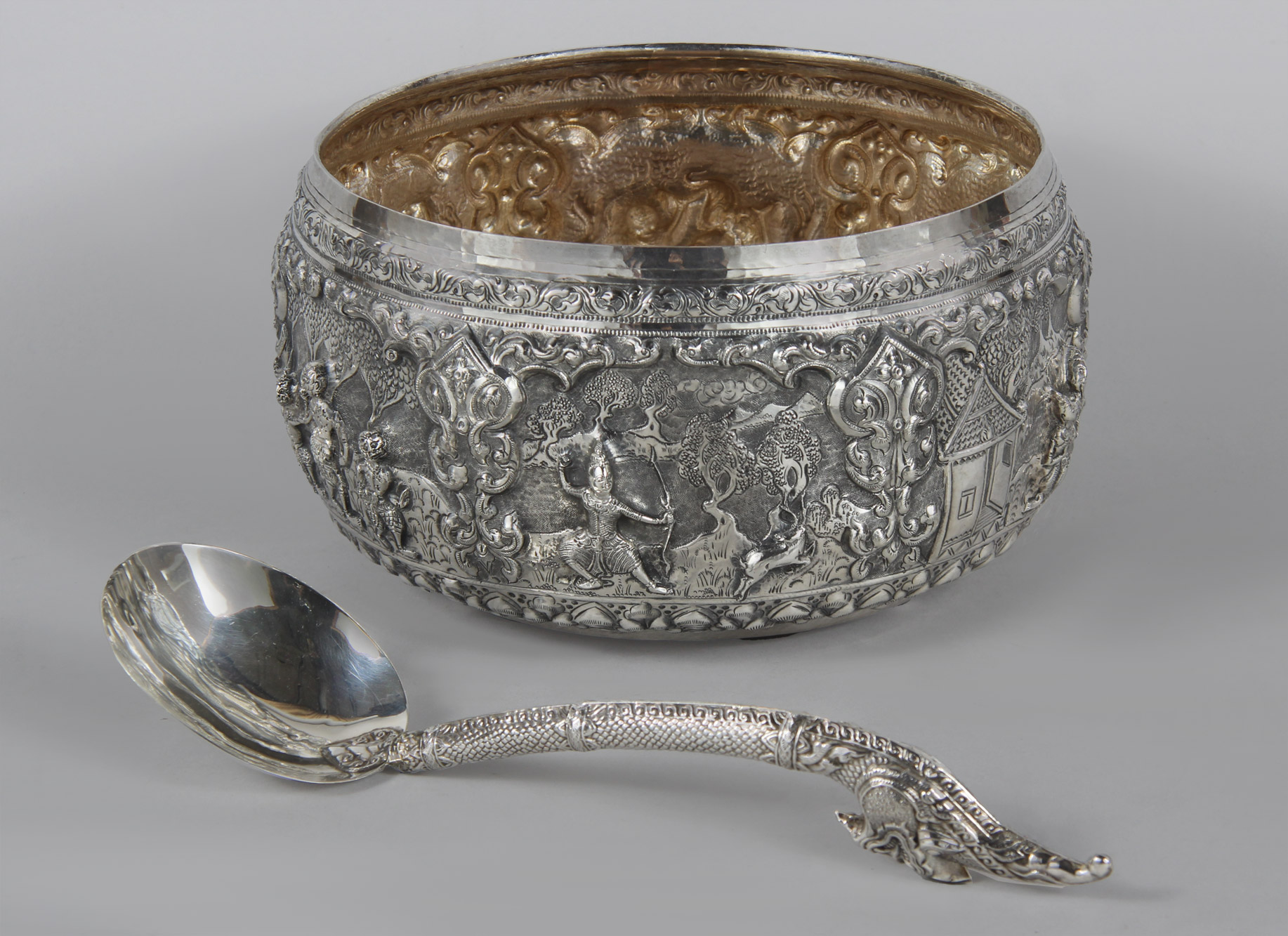  PONCHERA DE PLATA TAILANDESA CON CUCHARA. 