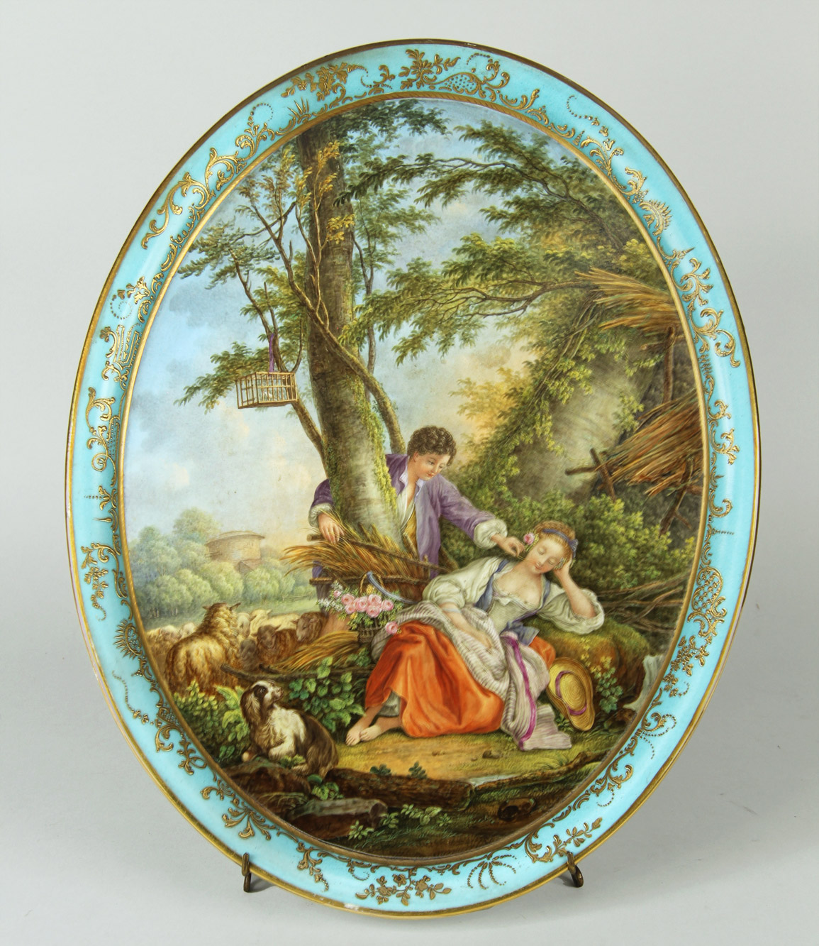  ANTIGUA FUENTE OVAL DE PORCELANA FRANCESA DE SEVRES.
