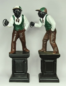 Lote 518: PAR DE FIGURAS DE FUNDICION DE HIERRO PINTADO.  PAR DE FIGURAS DE FUNDICION DE HIERRO PINTADO. 