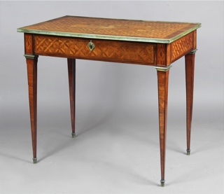 Lote 172: ANTIGUA MESA FRANCESA ESTILO LUIS XVI PARA CENTRO.  ANTIGUA MESA FRANCESA ESTILO LUIS XVI PARA CENTRO. 