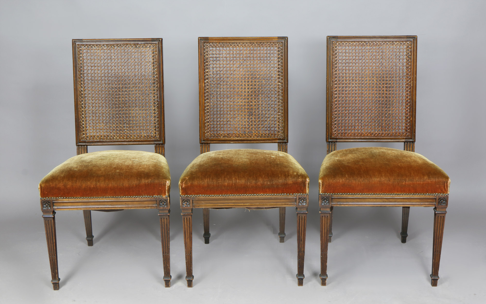  DIEZ SILLAS DE ESTILO FRANCES LUIS XVI PARA COMEDOR.